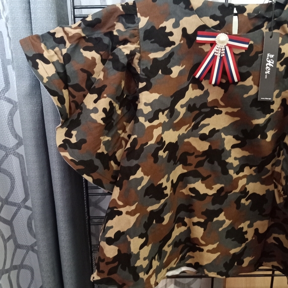 Dress shirts - Picture 3 of 6